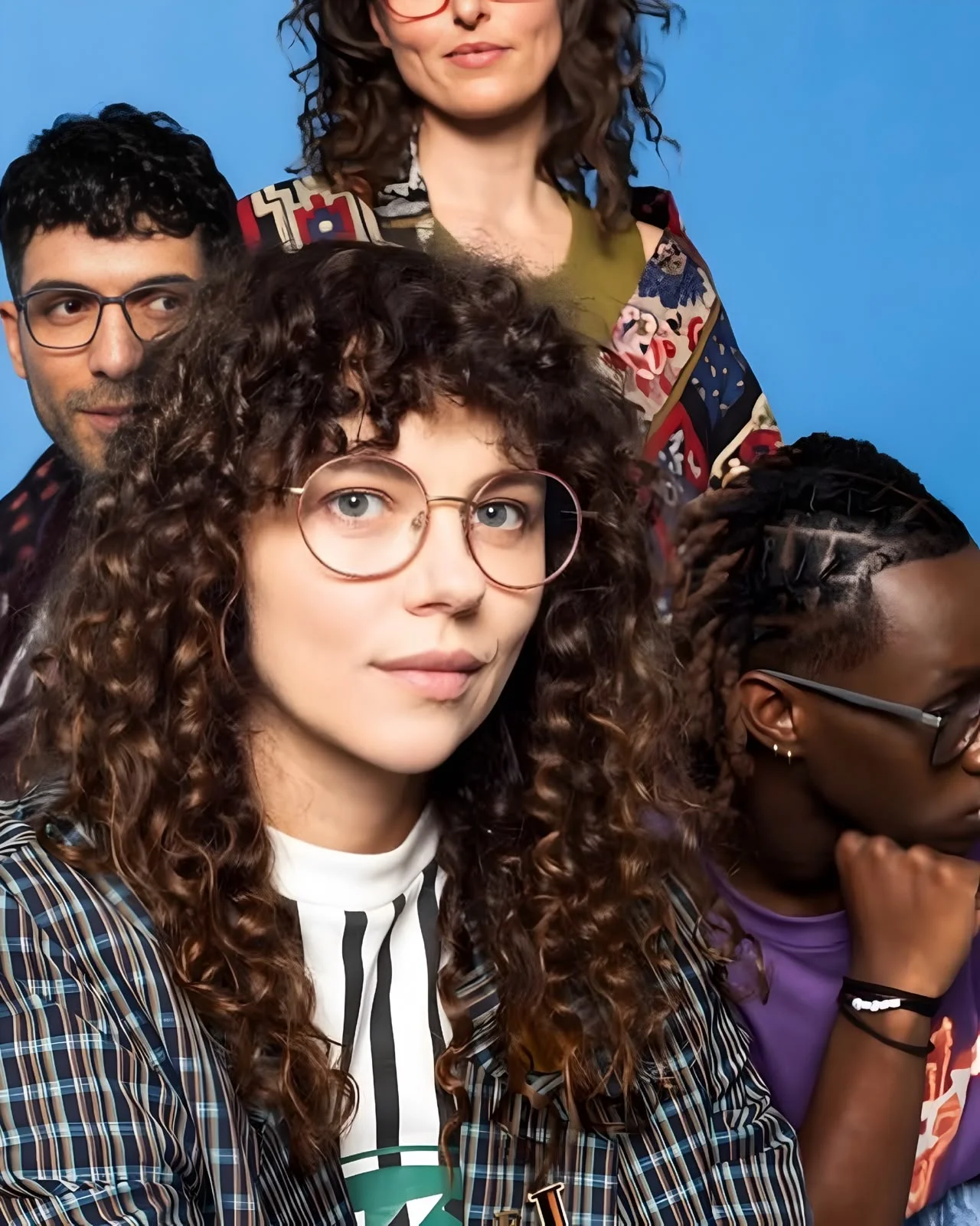 Model wearing Stepper skin-friendly frames